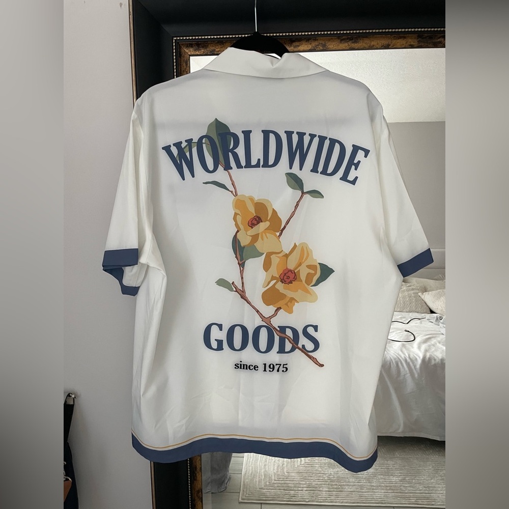 ZARA World Wide Goods White and Blue Button-Up Short Sleeve Shirt - Picture 3 of 5